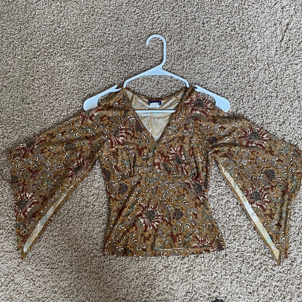 Vintage hippie floral top!
